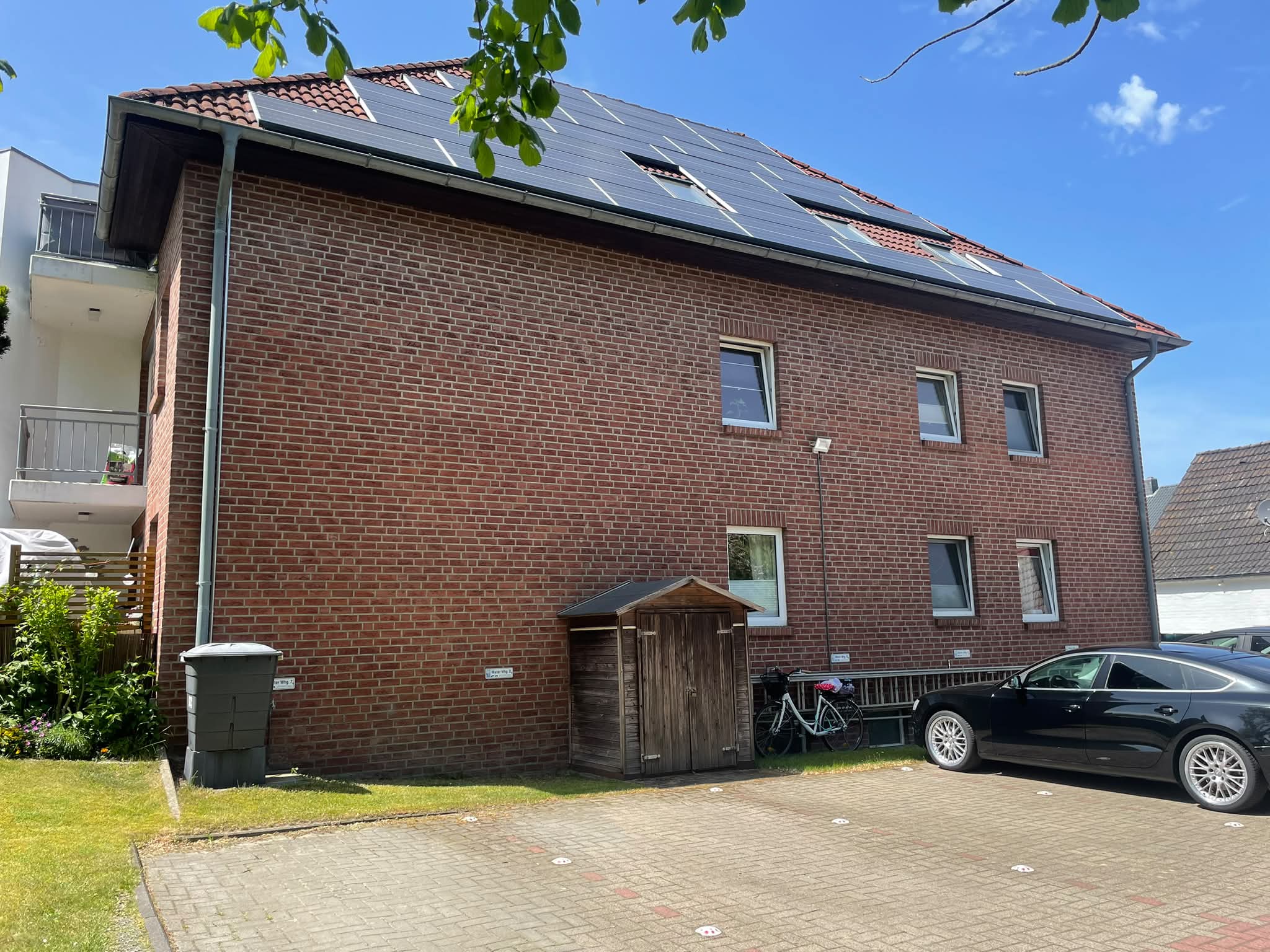 Gepflegte Kapitalanlage mit 6 Wohneinheiten in massiver Bauweise