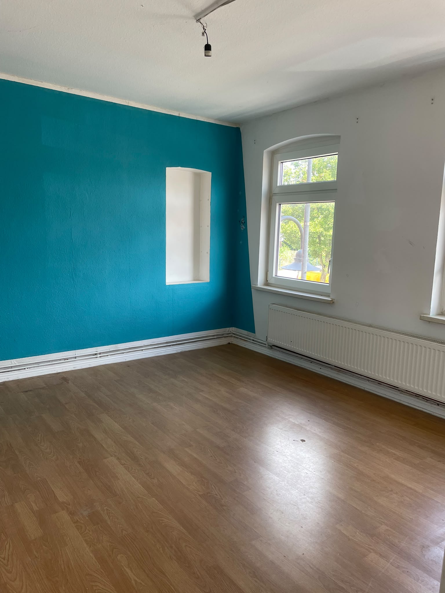 Grundstück mit Altbestand - Einfamilienhaus & Nebengebäude – ideal für Neubau oder Kernsanierung