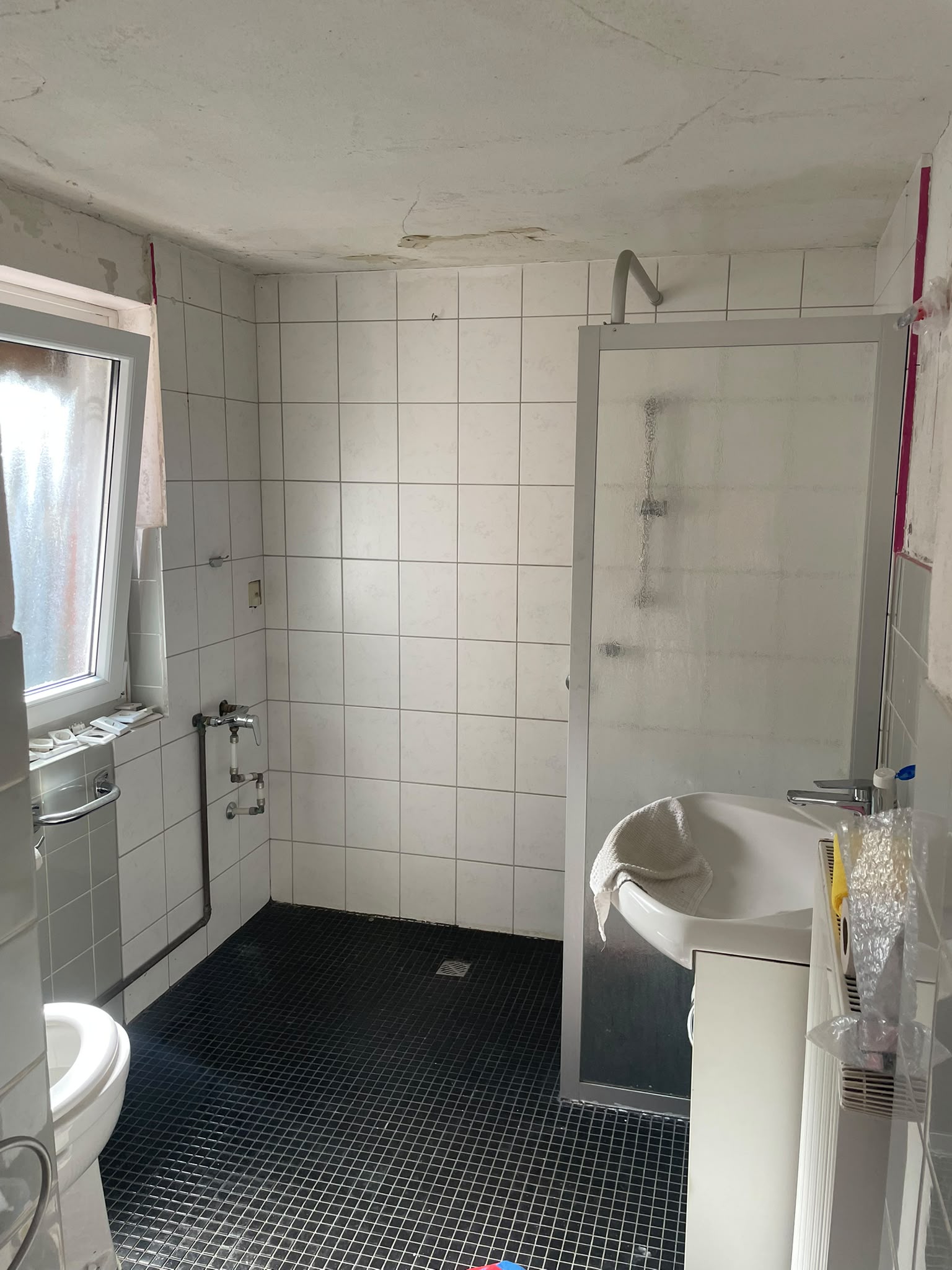 Grundstück mit Altbestand - Einfamilienhaus & Nebengebäude – ideal für Neubau oder Kernsanierung
