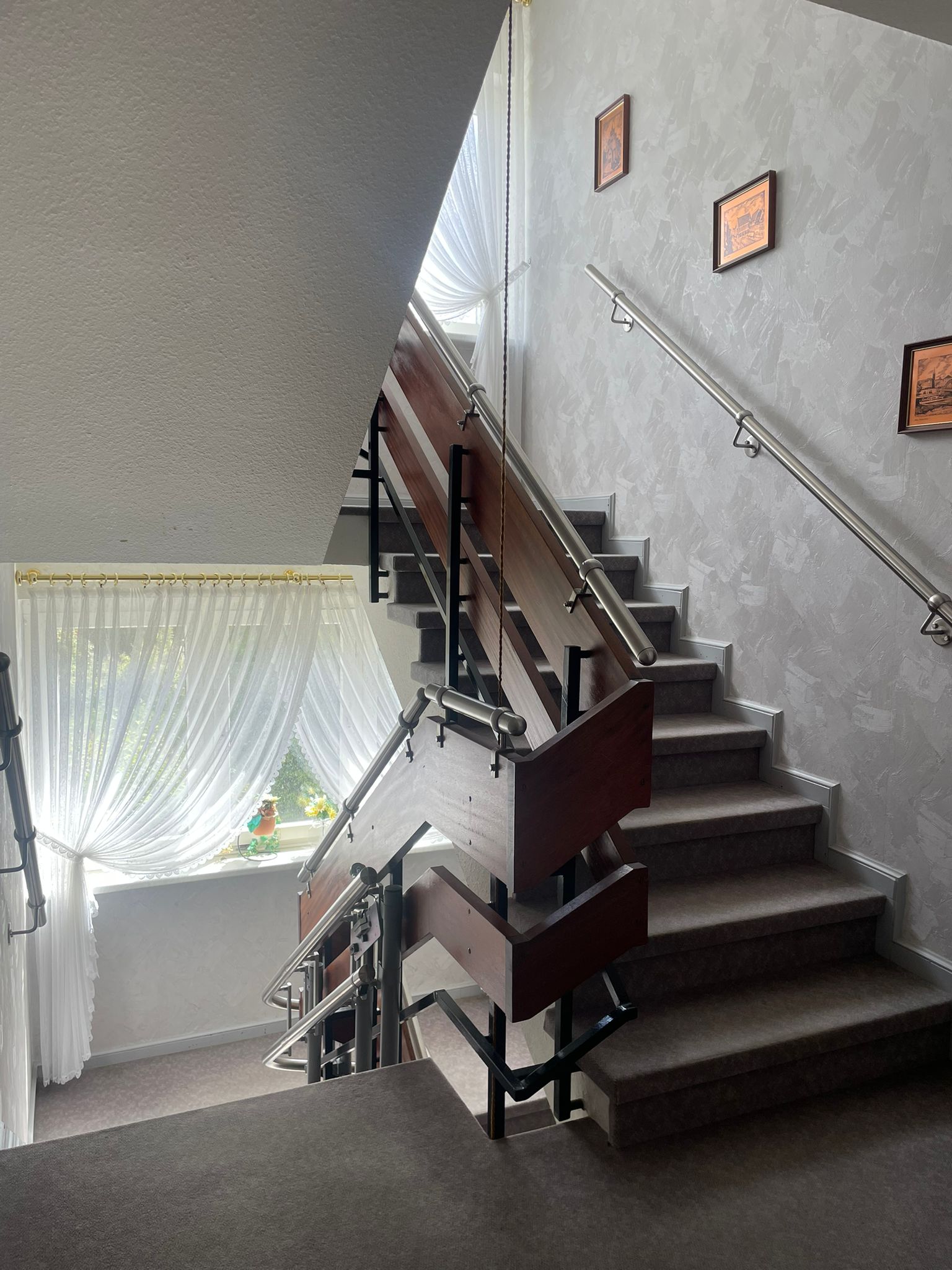 Großzügiges Mehrfamilienhaus mit Garten, Garage und ruhiger Wohnlage