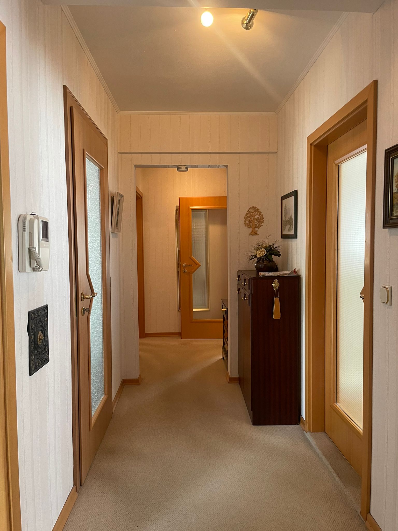 Großzügiges Mehrfamilienhaus mit Garten, Garage und ruhiger Wohnlage