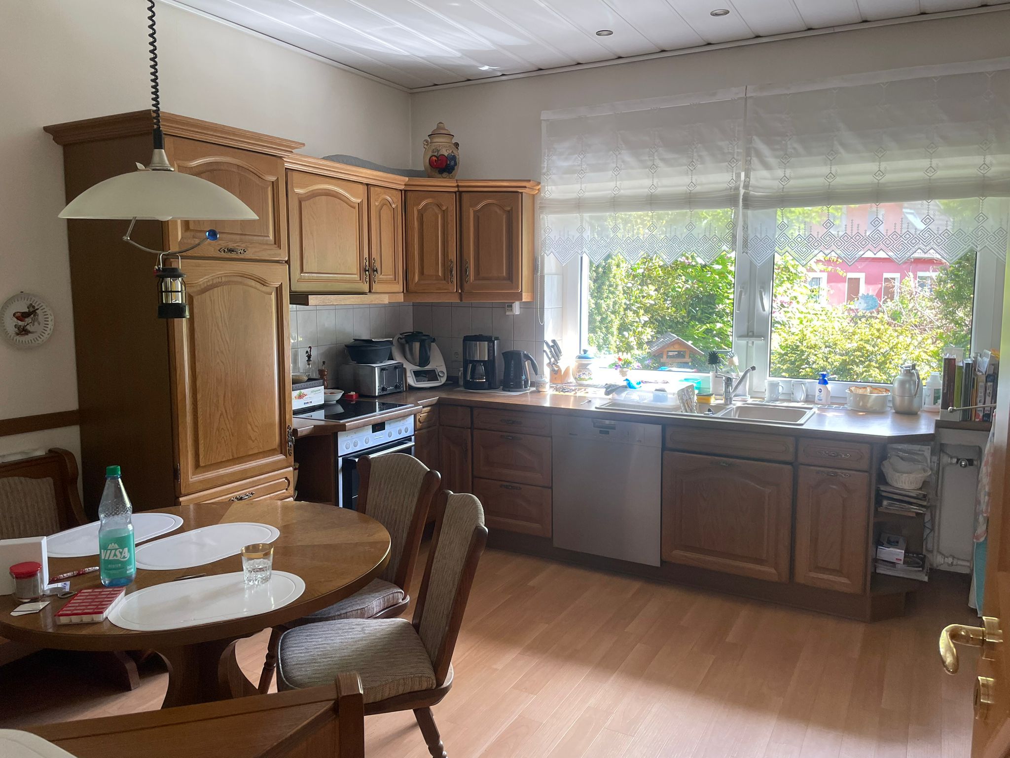 Großzügiges Mehrfamilienhaus mit Garten, Garage und ruhiger Wohnlage