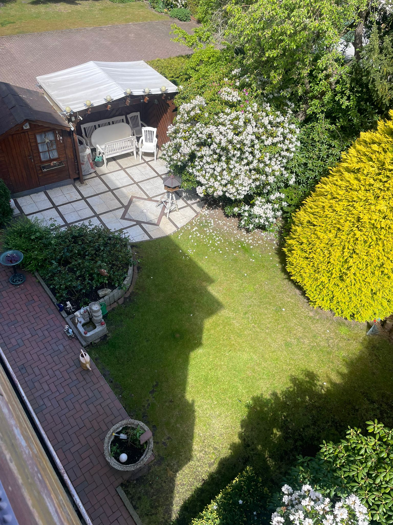 Großzügiges Mehrfamilienhaus mit Garten, Garage und ruhiger Wohnlage