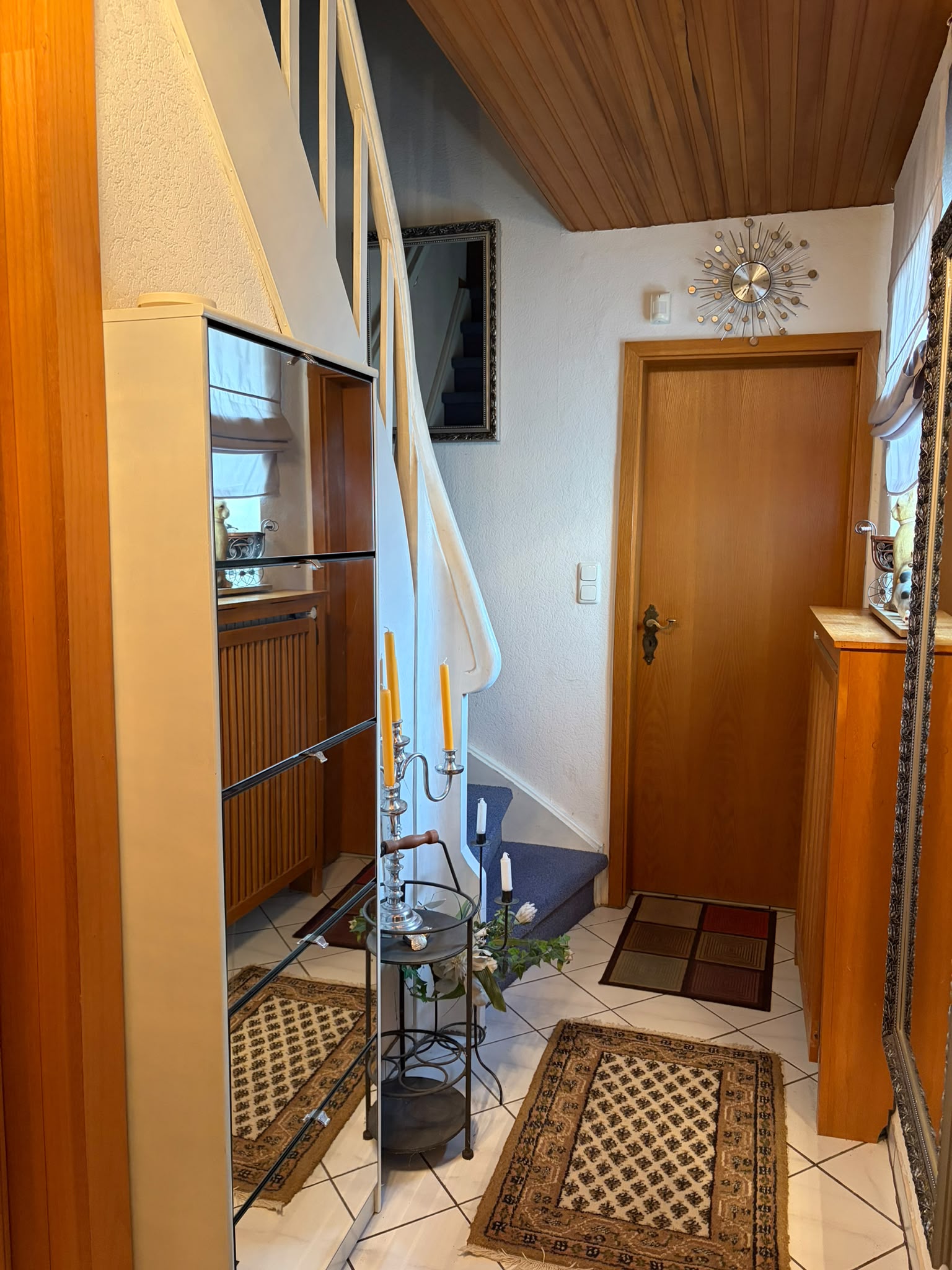 Einfamilienhaus mit Baugrundstück in begehrter Lage