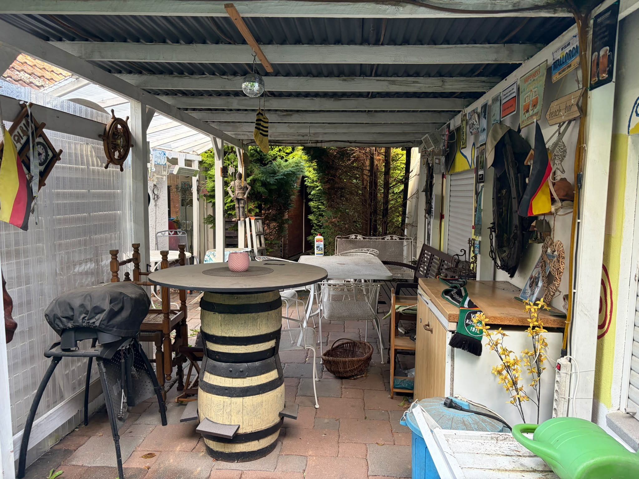 Einfamilienhaus mit Baugrundstück in begehrter Lage