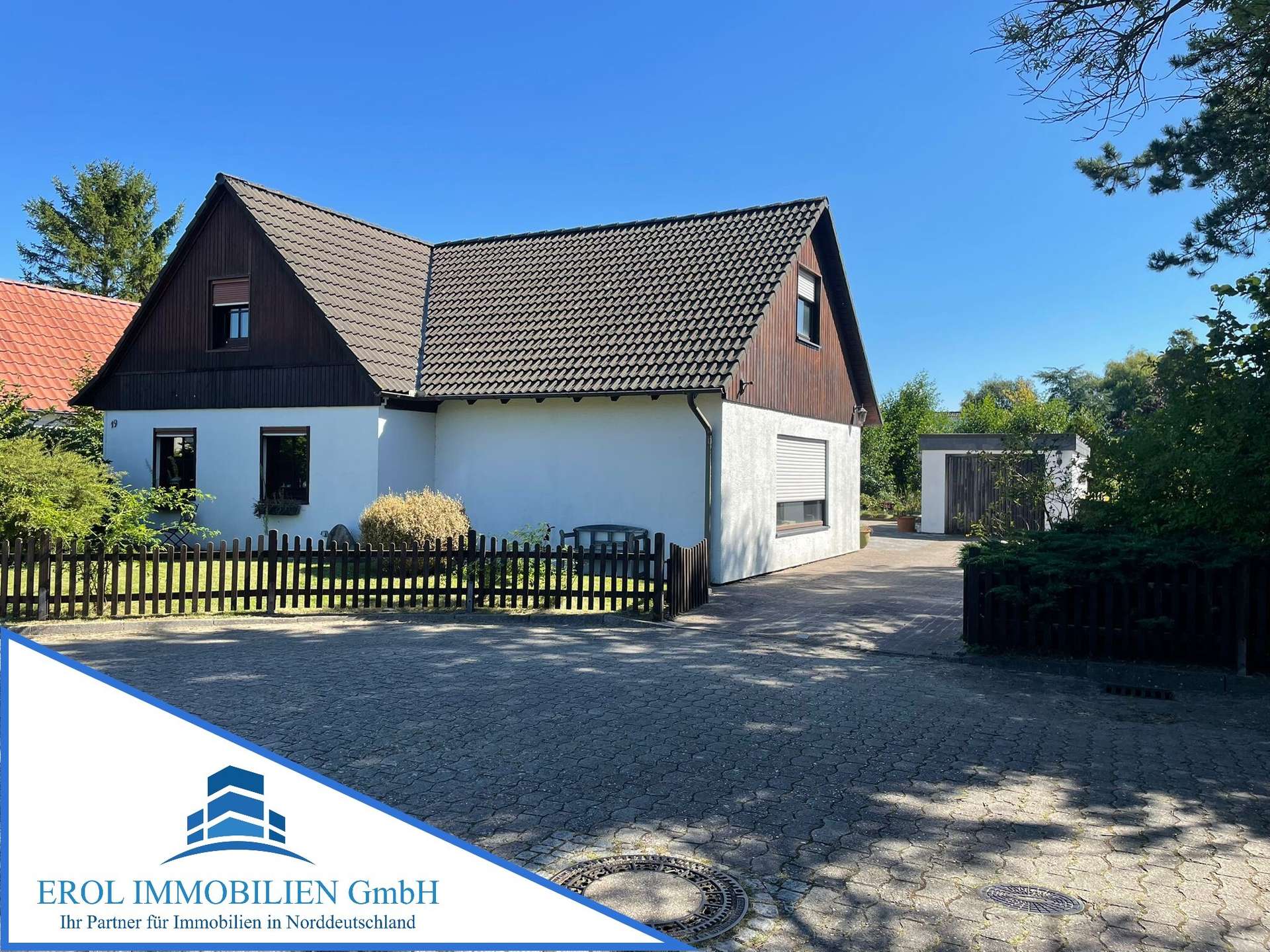 Einfamilienhaus mit zusätzlichem Baugrundstück in sehr ruhiger Lage