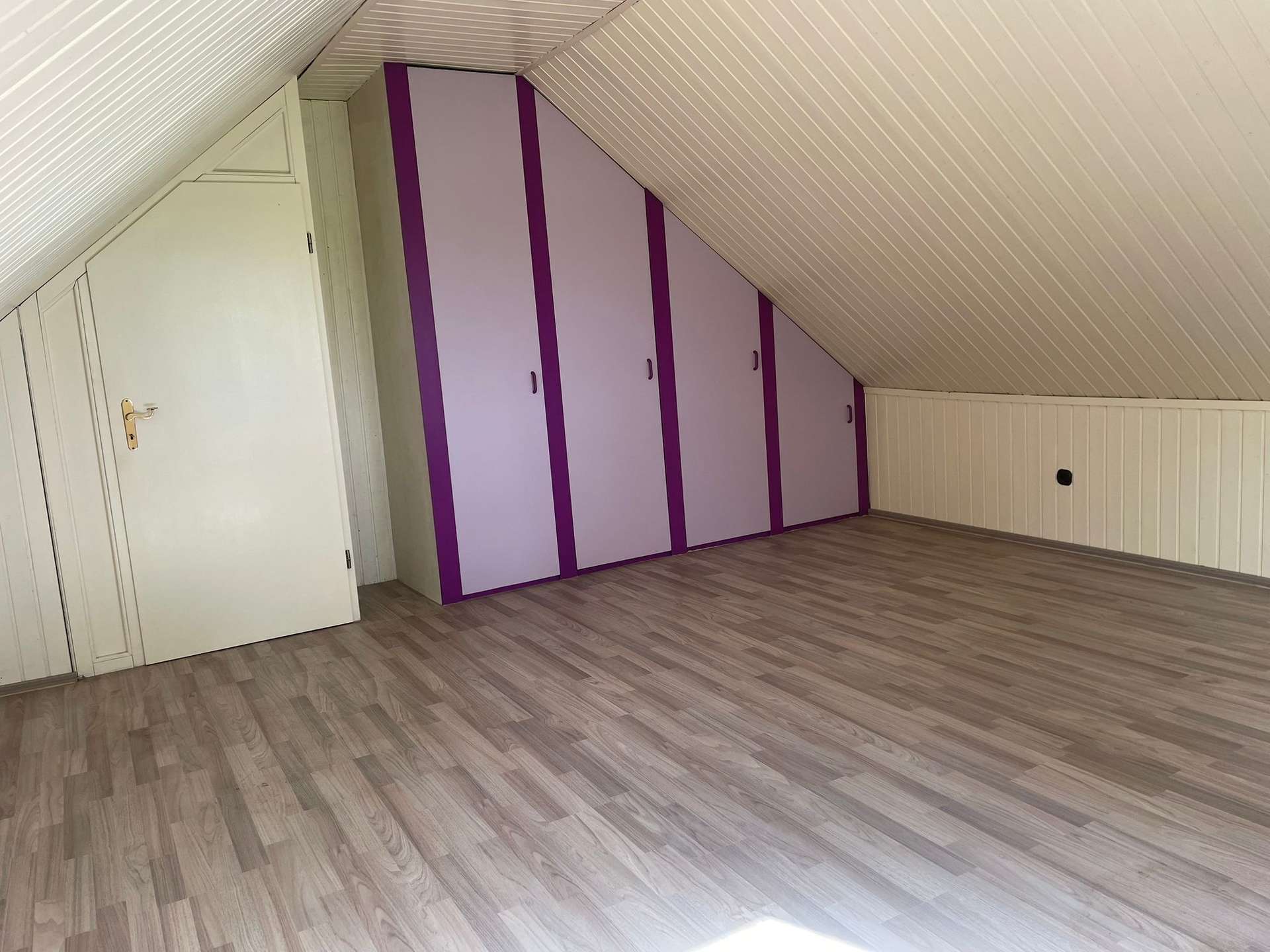 Schlafzimmer DG